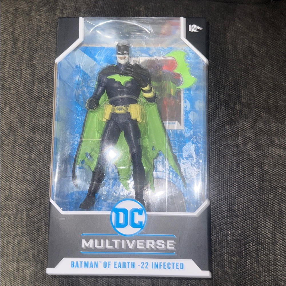 McFarlane DC Multiverse Batman of Earth 22 Infected Glow in The Dark Figure